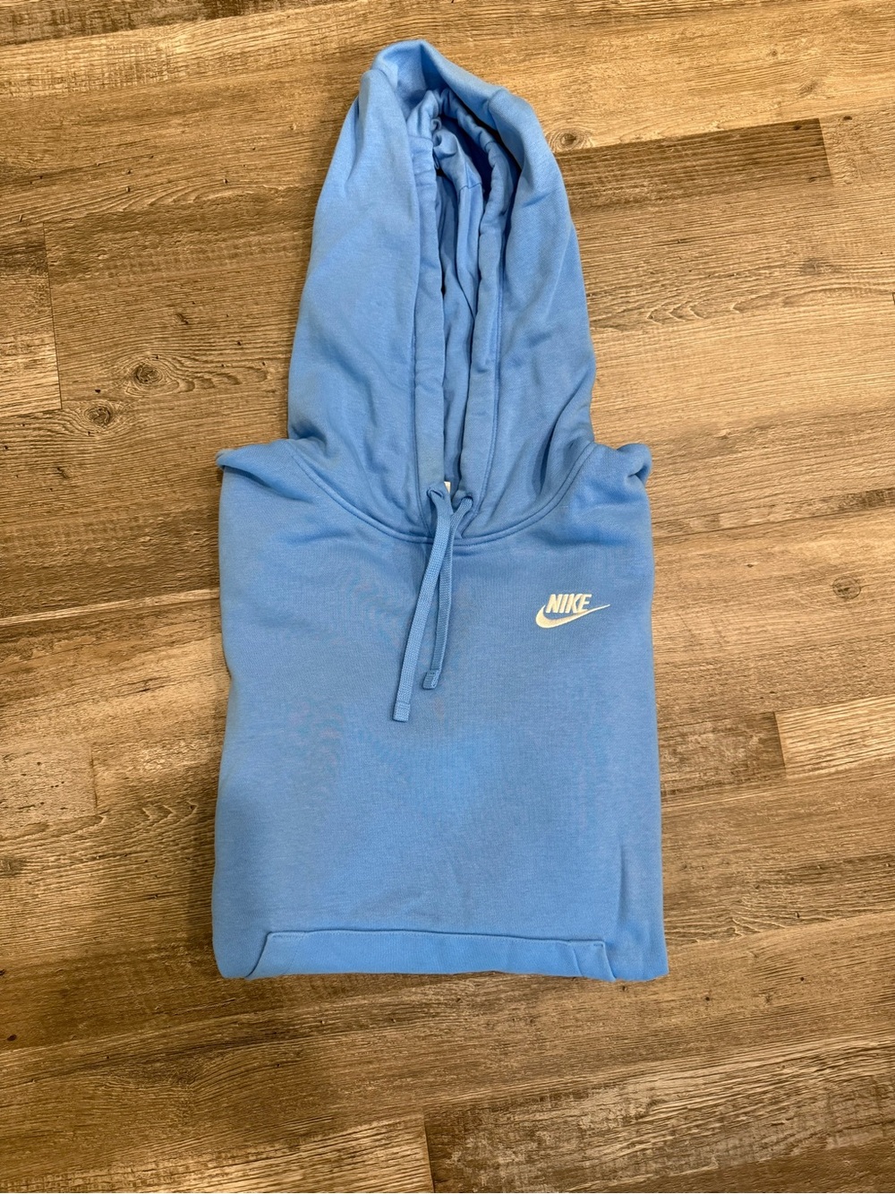 Women NIKE (M) NWOT Light Blue Hoodie - Classic Swoosh